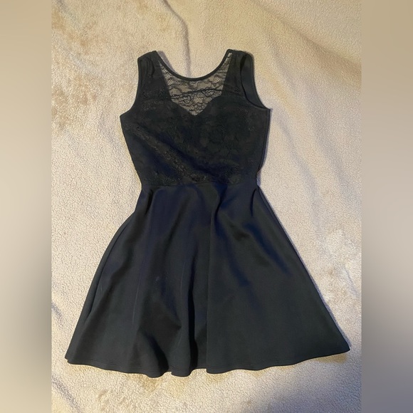 H&M black dress - Picture 1 of 5